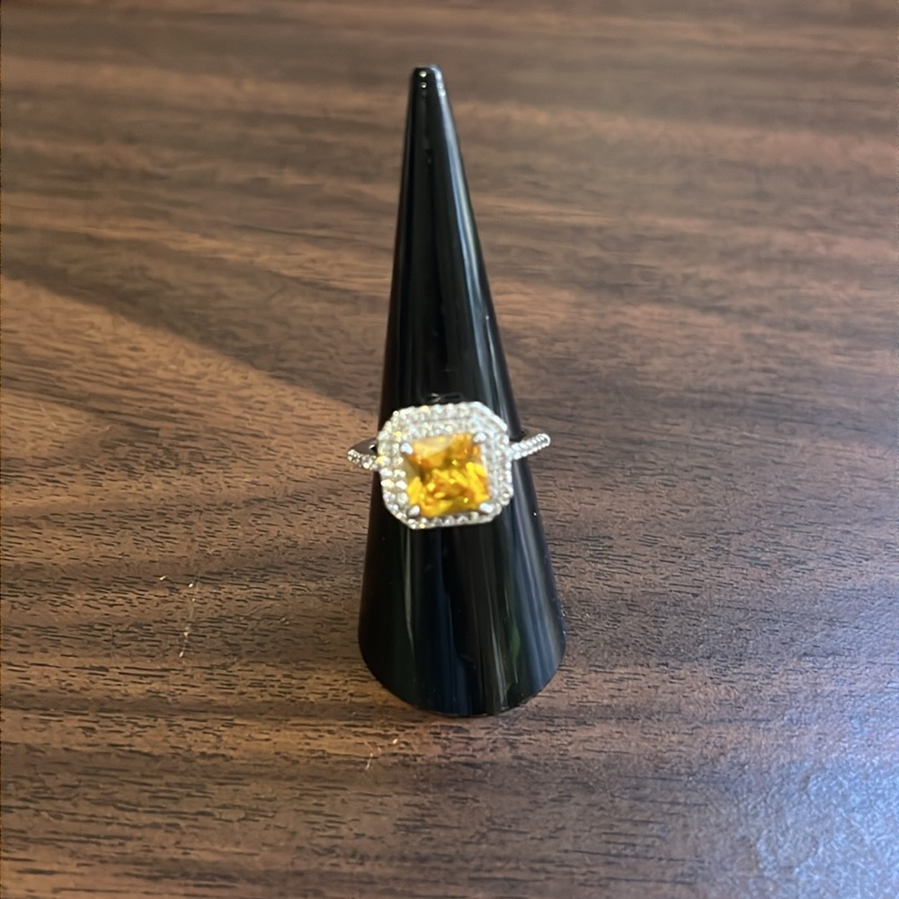 Yellow cubic zirconia ring - Picture 4 of 5